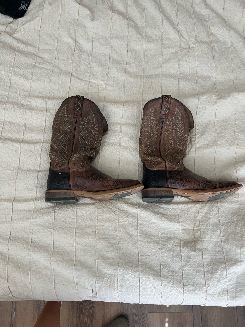 Ariat Brown Leather Western Cowboy Boots size 10
